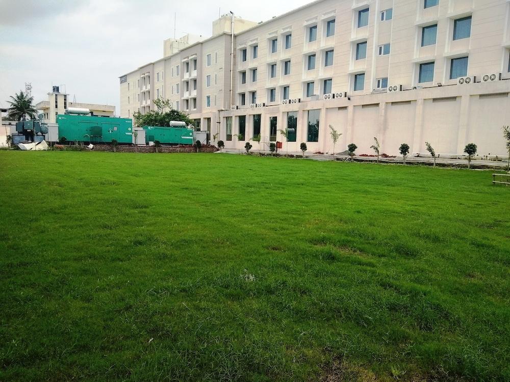 Hotel Oaks Bodhgaya Exteriér fotografie