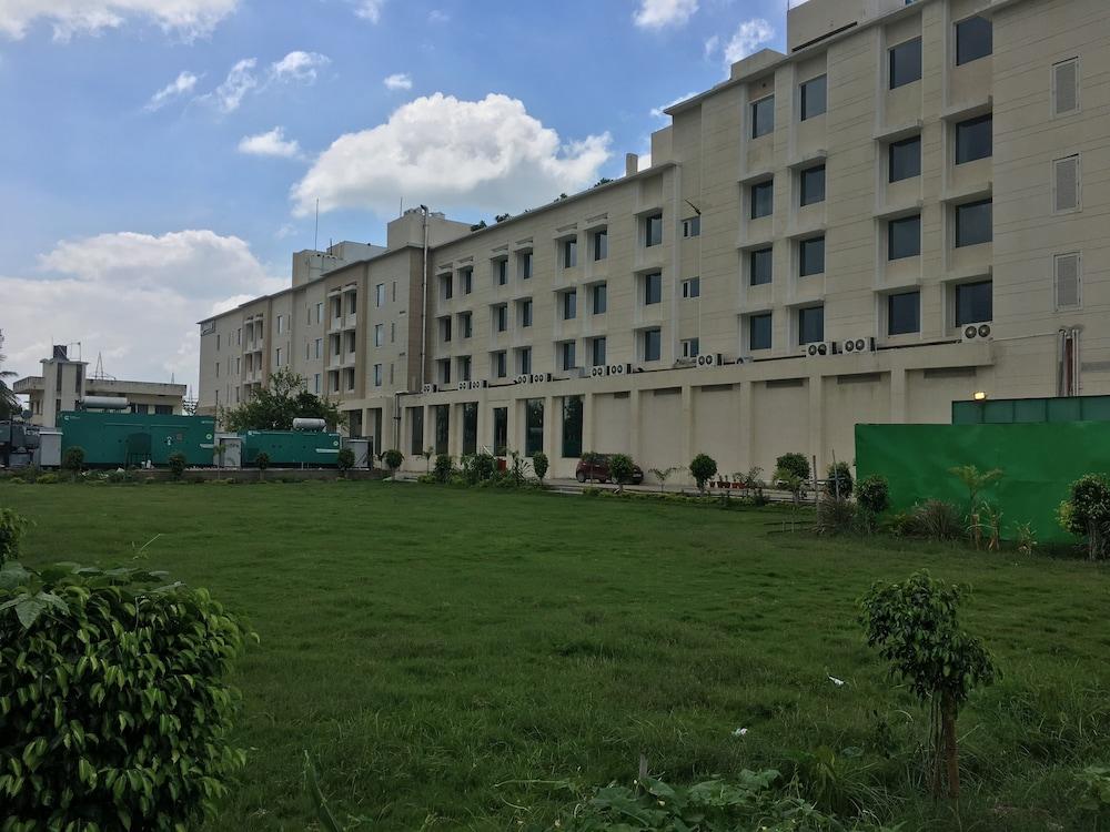 Hotel Oaks Bodhgaya Exteriér fotografie